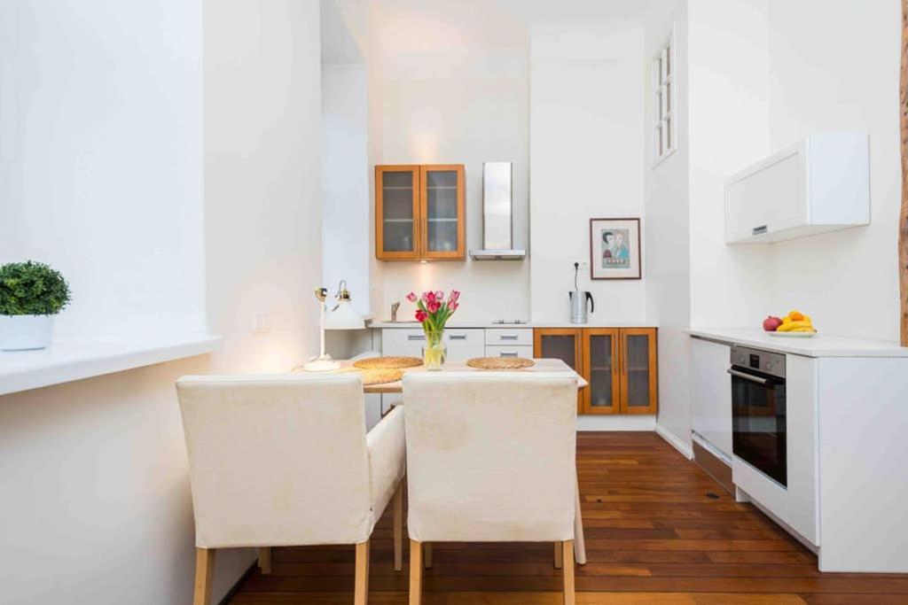 Best Location, Beautiful And Quiet Old Town Apt. Tallinn Exterior photo