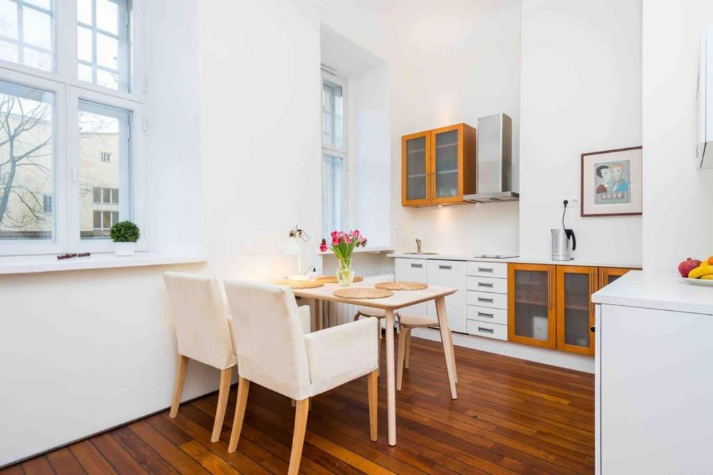 Best Location, Beautiful And Quiet Old Town Apt. Tallinn Exterior photo
